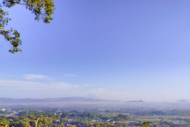 istock view of cleft mountain 1493875623