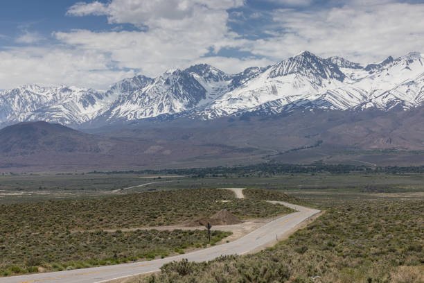 Scenic drive with the eastern Sierra Nevadas