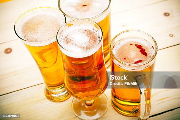 ビールマグカップ - テーブルのストックフォトや画像を多数ご用意 - テーブル, ビアグラス, ビール