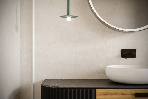 renderice en 3d el espacio vacío de cerca en la encimera del tocador de baño de lujo con lavabo de cerámica blanca moderna, espejo, artículos de tocador de belleza, ramo de flores de decoración, luz del sol de la mañana, pared blanca. - home interior bathroom counter top wash bowl fotografías e imágenes de stock