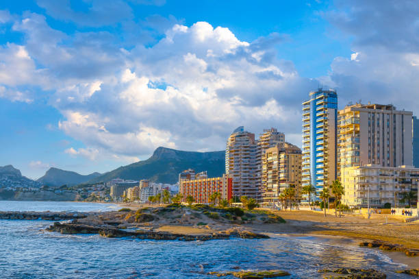 istock Shoreline and Cityscape 1494118579