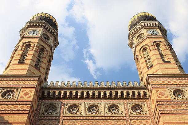 istock The Great Synagogue of Budapest 149428101