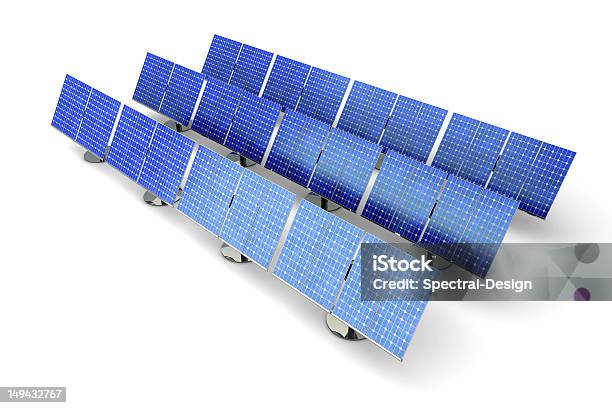 Солнечная Батарея Ферма — стоковые фотографии и другие картинки В ряд - В ряд, Изолированный предмет, Солнечная батарея