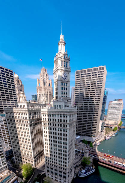 istock street and riverview scenes in downtown chicago 1494345816