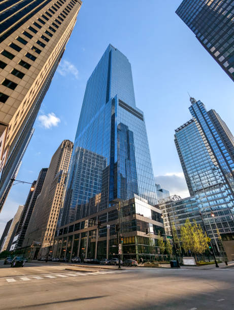 istock street and riverview scenes in downtown chicago 1494347302
