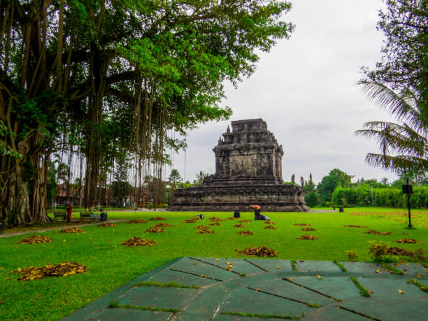 istock Mendut Buddhist Monastery, Borobodur, Indonesia 1494377138