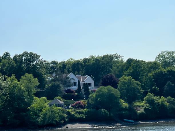 istock The Hudson River in New York 1494399820