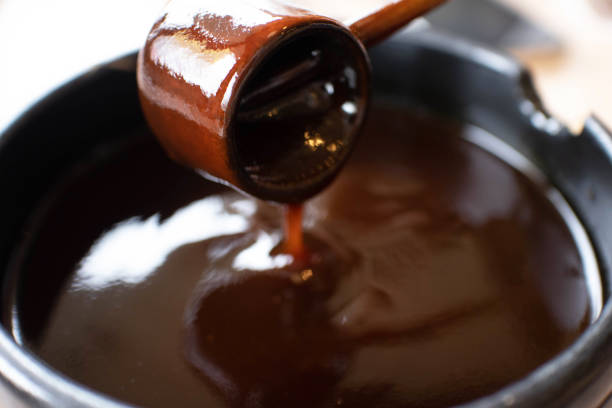 istock A small scoop full of sauce 1494485710