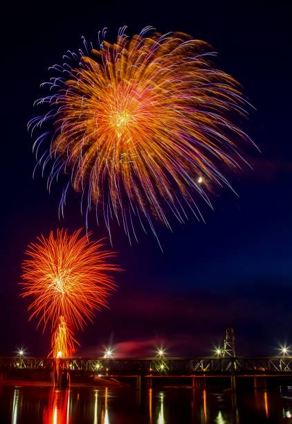 istock Vibrant festive fireworks over the Meridian Highway Bridge at night 1494497004