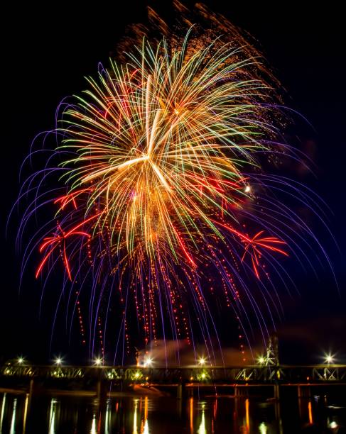 istock Vibrant festive fireworks over the Meridian Highway Bridge at night 1494497007