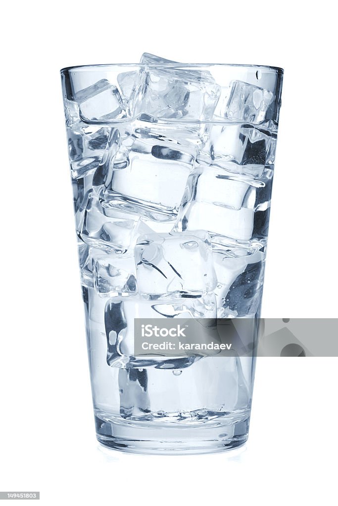 Verre d'eau pure avec des cubes - Photo de Aliment libre de droits