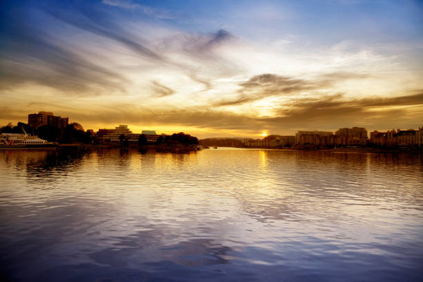 istock Sun goes down over Victoria harbor 1494623648