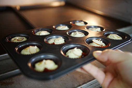 making cupcakes