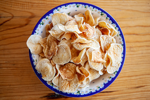 Crispy crackers with sesame in bowl