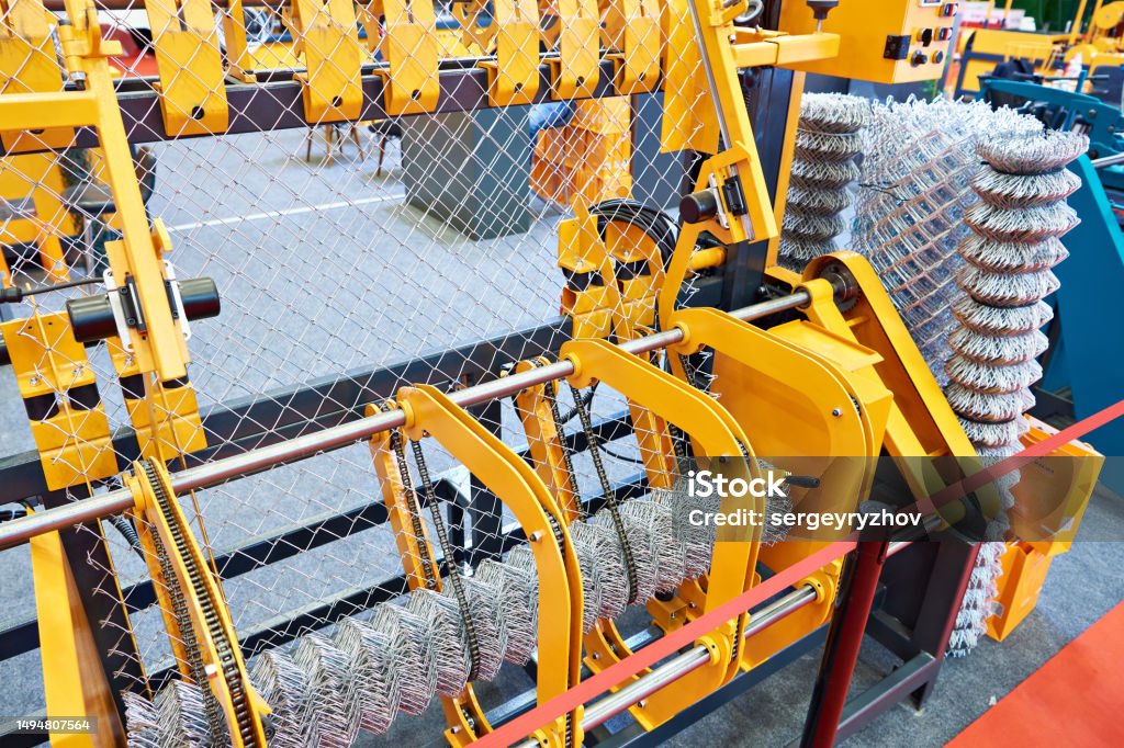 Machine Cable Mesh Automatic Wire Mesh Weaving Machine Stock Photo - Download Image Now ...