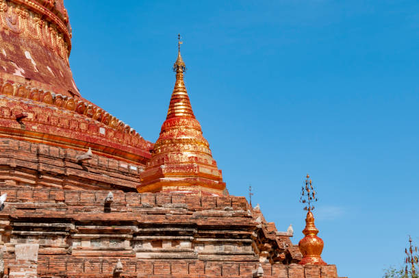 пагода дхаммаязика в багане - dhammayazika стоковые фото и изображения
