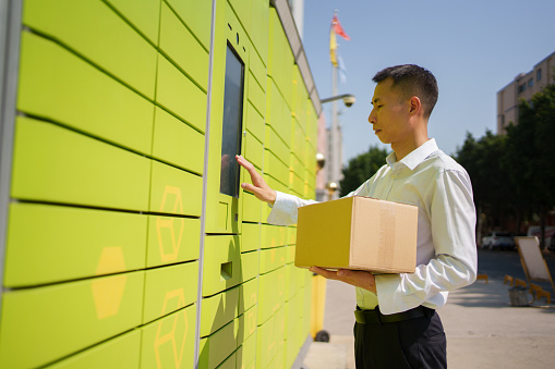 Self-service smart parcel mail locker