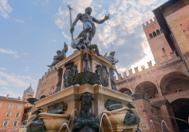 italy- emilia-romagna- bologna- fountain of neptune on piazza del nettuno - piazza del nettuno imagens e fotografias de stock
