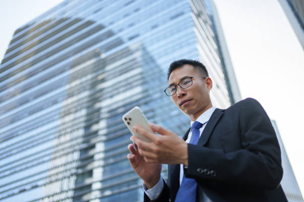 istock Smartphones to improve business efficiency 1495034481
