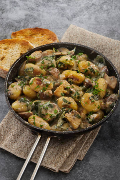 istock Creamy Spinach and Mushroom Gnocchi 1495143787
