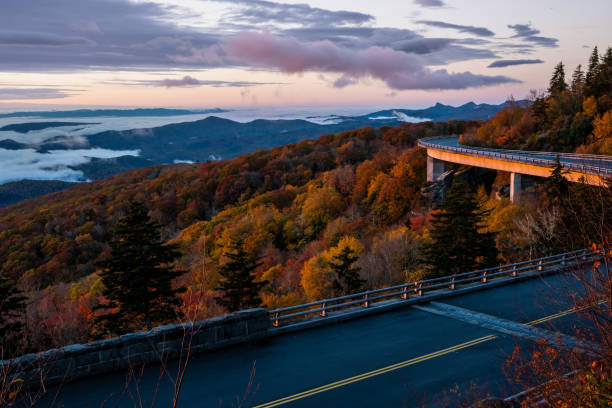 istock Early Morning Sun Highlights Linn Cove Viaduct 1495168821