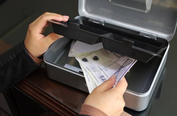 istock sales and consumption operations with danish money 1495177468