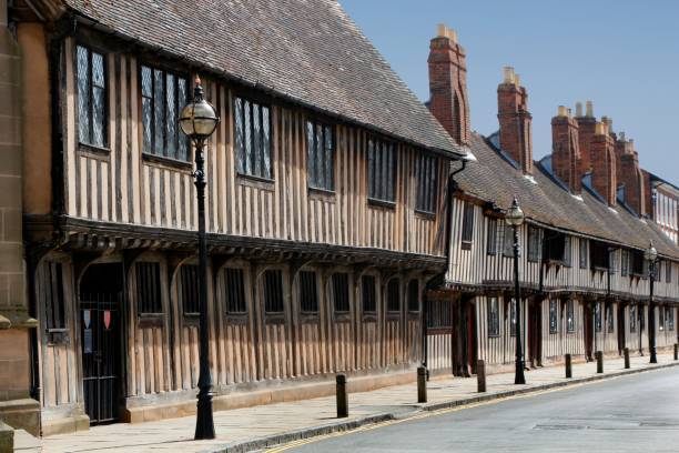 ストラトフォード中世ギルドホール - stratford upon avon william shakespeare england house ストックフォトと画像