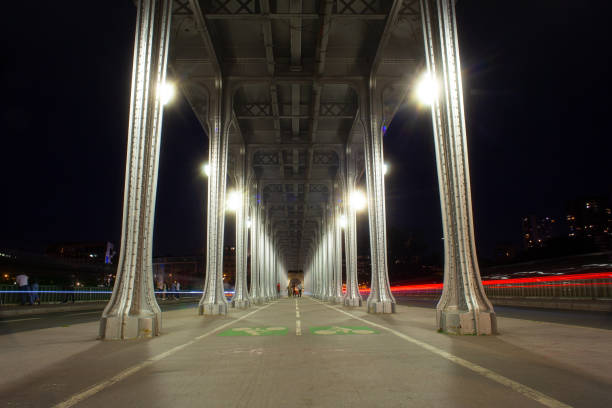 istock View of bridge Bir-Hakeim called Pont de Passy at night, Paris 1495381159