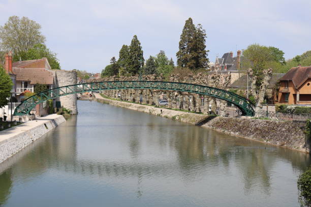 istock Montargis - Briare canal 1495424474