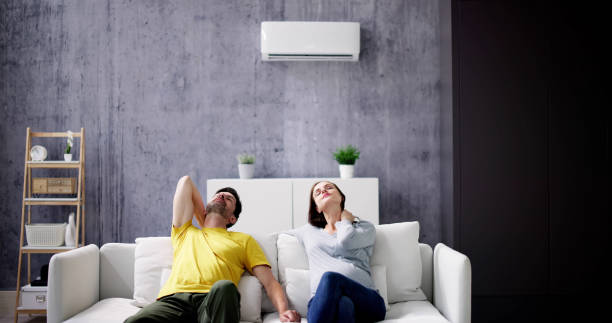 istock Sick Couple Having Cold And Sore Throat 1495432053