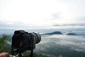 kamera-zum-fotografieren-von-naturlandschaften-in-pha-mor-i-daeng.jpg?b=1&s=170x170&k=20&c=X4IT9kWh2Ww9bd80EwB8bng5qGuGtcL-nD2bNKjWvAQ=