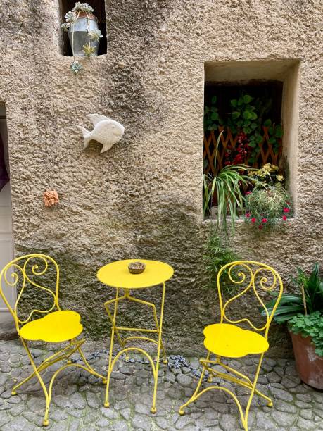 istock France - Alpes Maritimes - Biot village 1495605100