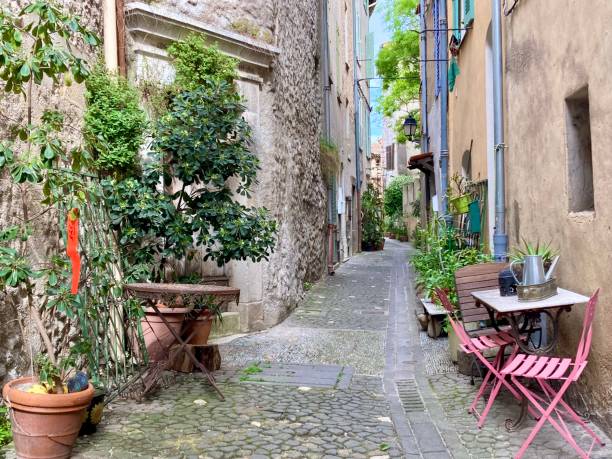 istock France - Alpes Maritimes - Biot village 1495607876