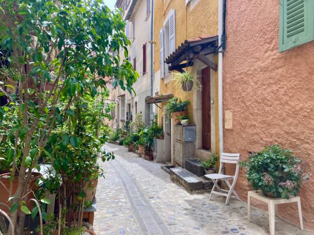 istock France - Alpes Maritimes- Biot village 1495656345