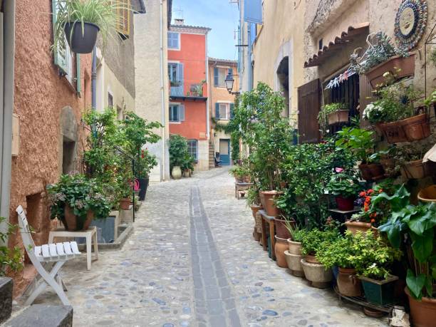 istock France - Alpes Maritimes- Biot village - 1495658923