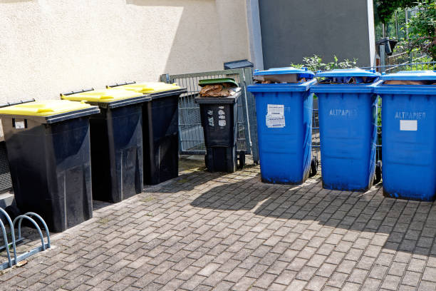 istock Bins for packaging, organic waste and paper 1495828122