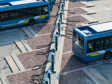 Public transport using sustainable energy