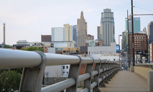 カンザスシティ橋 - kansas city missouri city skyline built structure ストックフォトと画像