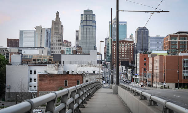 カンザスシティーの街並み - kansas city missouri city skyline built structure ストックフォトと画像