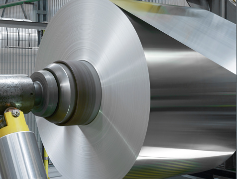 Large rolls of sheet aluminium