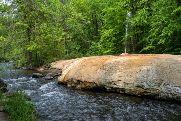 Geyser Island Spouter in Saratoga Spa State Park