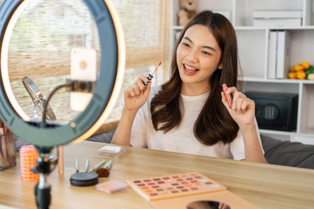 istock Beauty blogger 1496177871