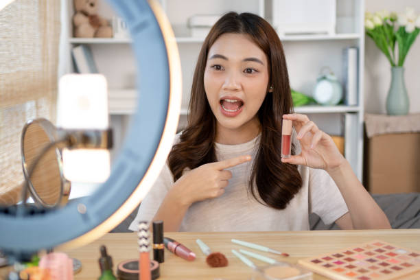 istock Beauty blogger 1496177932