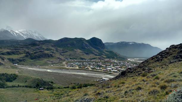 istock El Chalten surrounded by mountains 1496222094