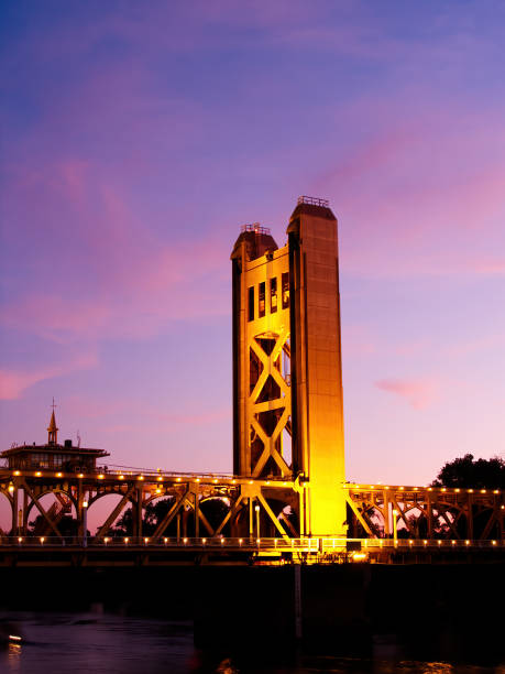 istock Sacramento Tower Bridge With Early Evening Sky Vertical 1496345632