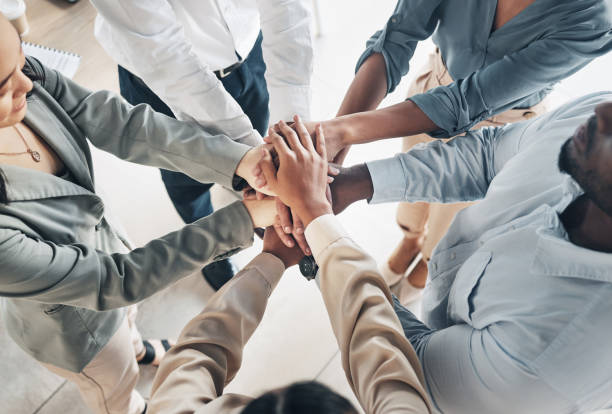 Mission, team building or hands of business people with goals, support or motivation for success or growth. Group strategy, b2b meeting zoom or employees planning our vision or sales target top view misión, formación de equipos o manos de empresarios con objetivos, apoyo o motivación para el éxito o el crecimiento. estrategia de grupo, zoom de reuniones b2b o empleados que planifican nuestra visión o objetivo de ventas vista superior