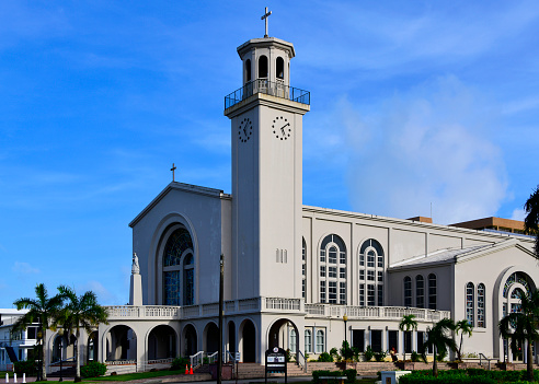 XXLarge view of Kawaiahao church, known as Hawaii’s Westminster Abbey, built in 1842. This Church is a historic Congregational church, a U.S. National Historic Landmark included in National Register of Historic Places. At one time the national church of the Hawaiian Kingdom and chapel of the royal family, reigning Kamehameha Dynasty and Kalakaua Dynasty.