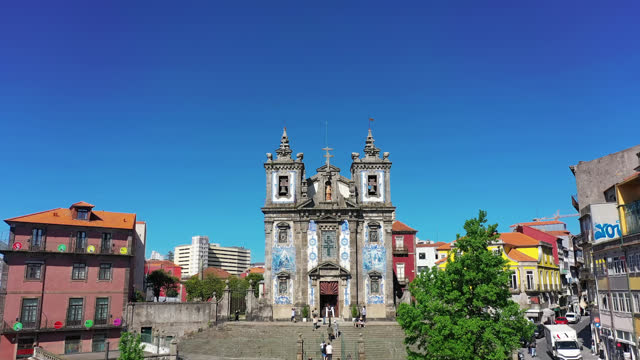 Portugal, Porto, Facade ofÊChurch of Saint Ildefonso