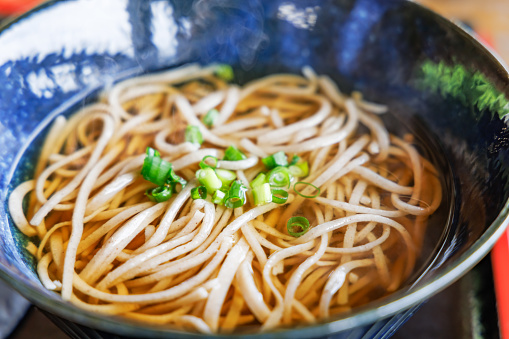 Hot and delicious soba noodles