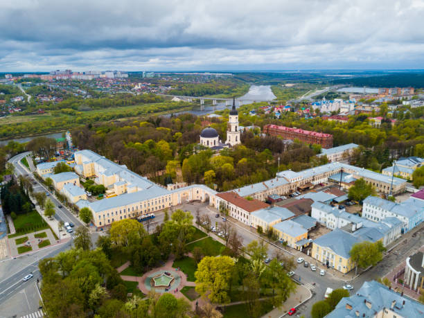 vista aérea de kaluga en el río oka - oka river fotografías e imágenes de stock